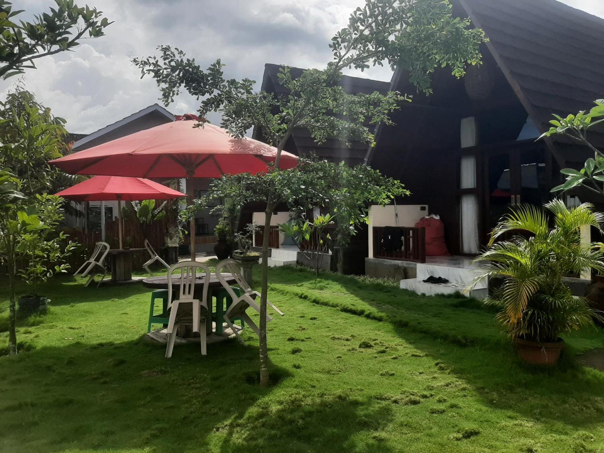 D' Carasti Bungalow Masbagik Екстер'єр фото