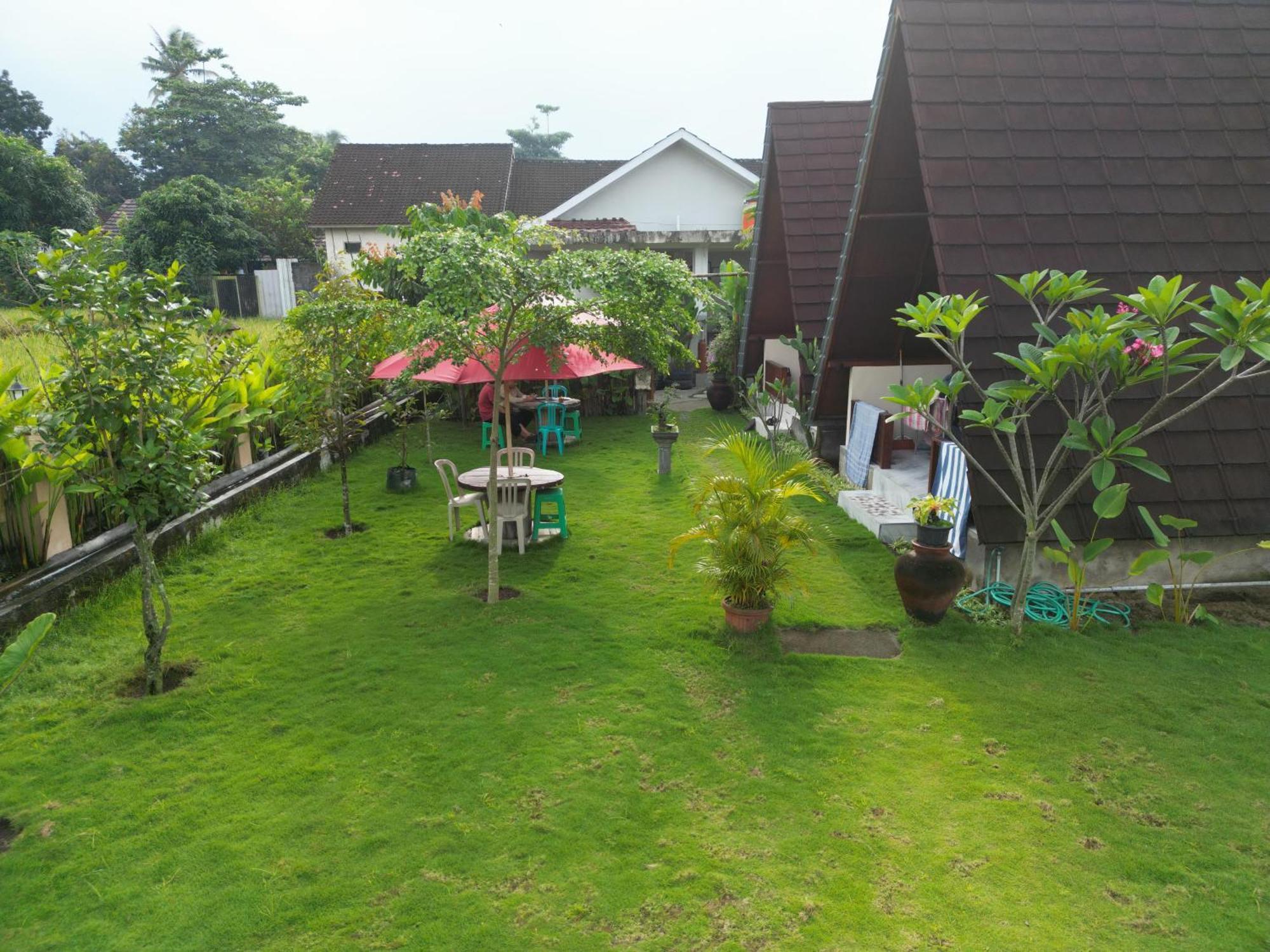 D' Carasti Bungalow Masbagik Екстер'єр фото